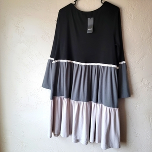 NWT Bell Sleeve‎ Dress